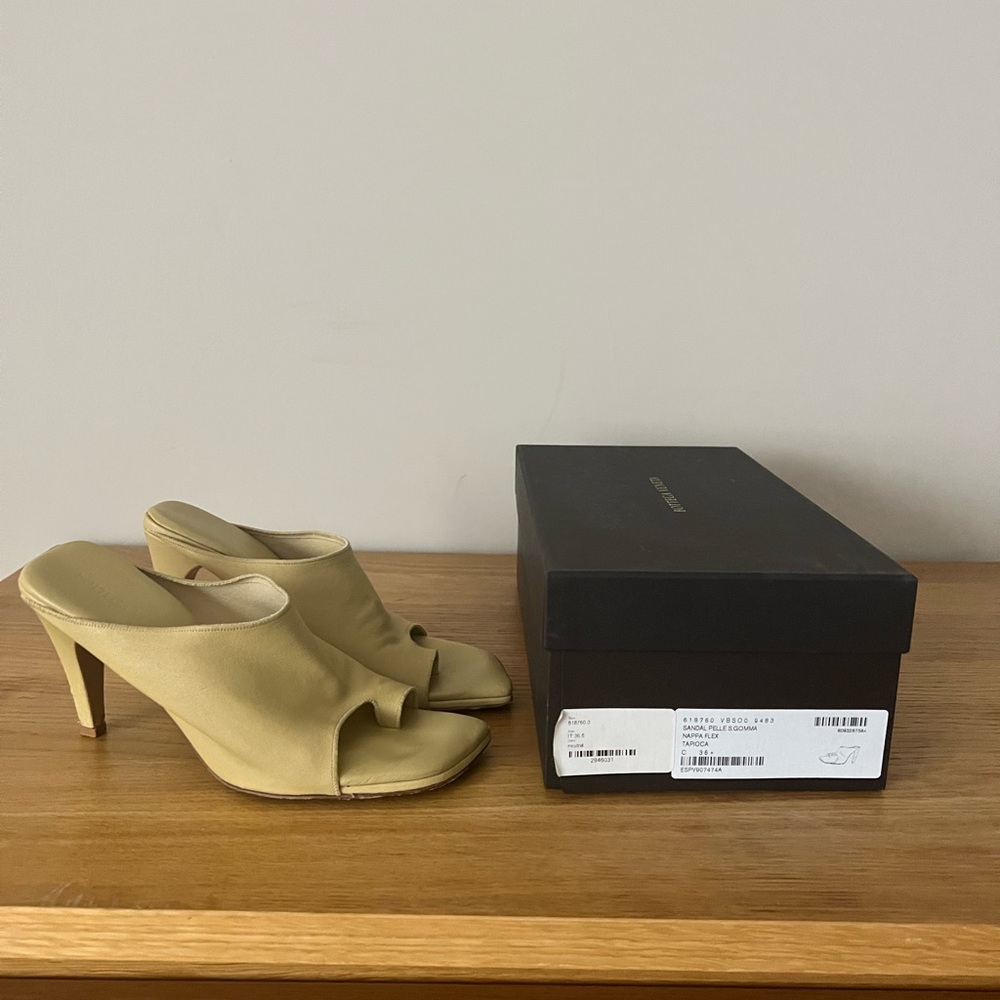 Bottega Veneta Neutral Leather Mule Sandals IT36.5 $920